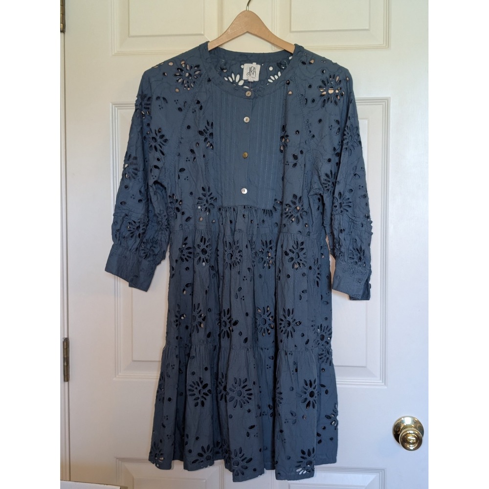dRa Los Angeles Eyelet Embroidered Cotton Midi Dress Medium Blue Boho Tiered